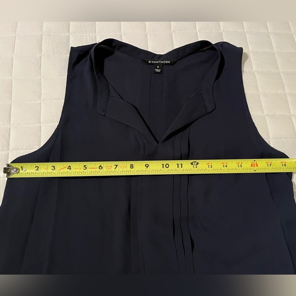 41 HAWTHORN Dark Blue Sheer Pleated Sleeveless Split/V-neck Neck Blouse Size XL - Picture 3 of 5